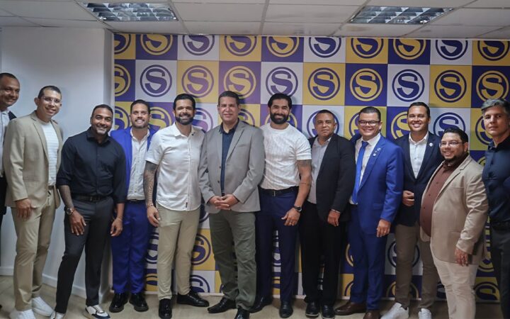 Lideranças e representantes da SGroup Nacional reunidos em registro institucional que marca o lançamento da nova Sede Ceará, a unificação das quatro regionais cearenses e uma nova fase de fortalecimento da gestão e expansão nacional da instituição.