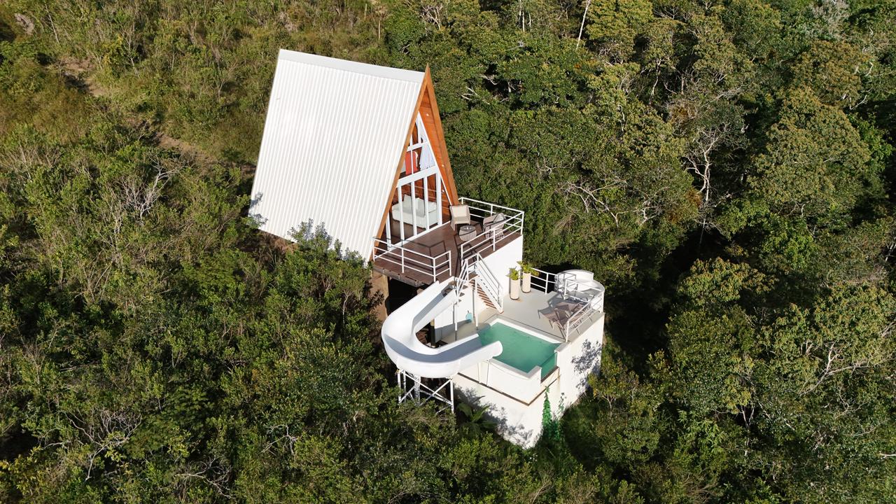 Chalé romântico Bosque da Fortuna, no interior da Bahia, alcançou 100% de ocupação por dois anos sem competir por preço.
